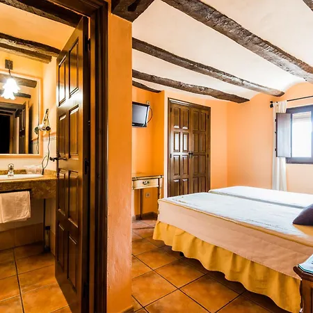 Πανσιόν Parada Del Carmen